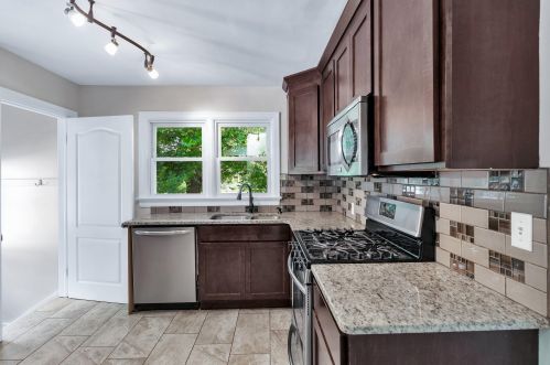 5024 Westnedge Ave, Kalamazoo MI 49004-3071 exterior