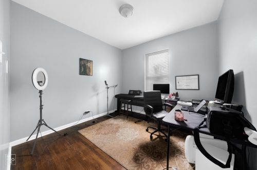 7549 Saginaw Ave, Chicago IL 60649-3725 exterior