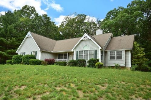 143 Gerald Dr, Manchester, CT 06040-7049