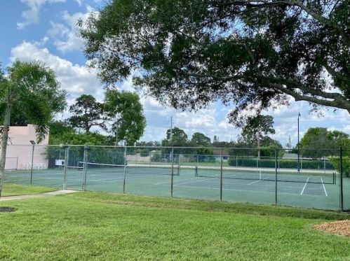 2054 Wild Meadow Cir, Fort Pierce FL  34952-8142 exterior