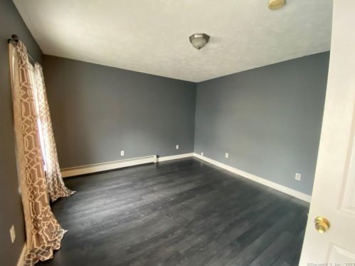 13 Franklin St, Wallingford CT 06492-4115 exterior