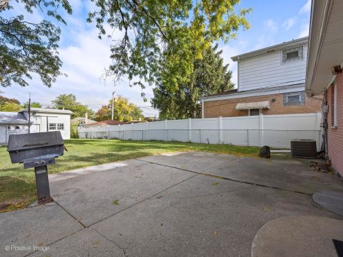 5102 Butterfield Rd, Hillside IL 60162-1433 exterior