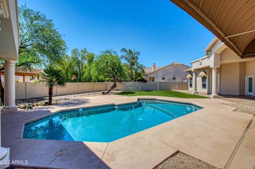 13810 34th St, Phoenix AZ  85032-5305 exterior