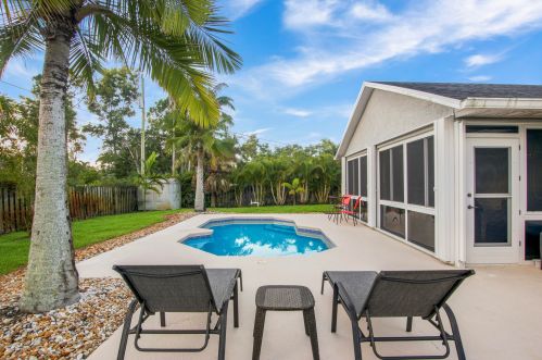 2779 Eagle Dr, Fort Pierce FL  34984-8919 exterior