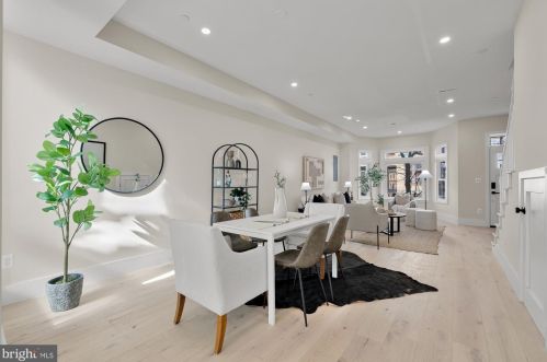 304 T St, Washington DC 20001-1842 exterior