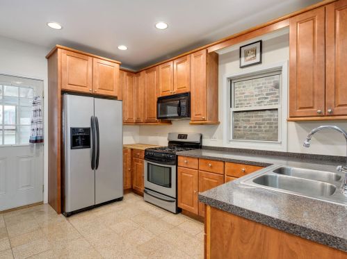 1747 Monticello Ave, Chicago IL 60618-5320 exterior