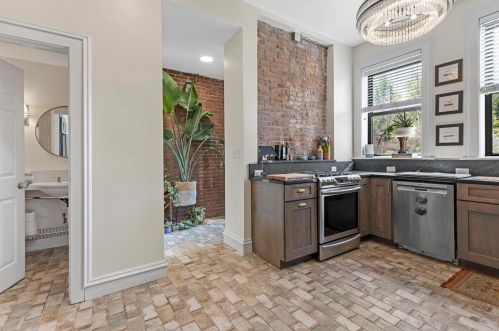 1921 Compton, Saint Louis MO 63104-1611 exterior