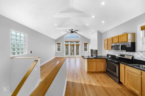 3934 Argyle St, Chicago, IL 60625-6115