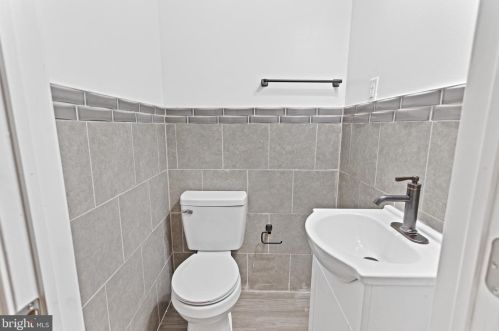 3045 Carlisle St, Philadelphia PA  19132-2312 exterior