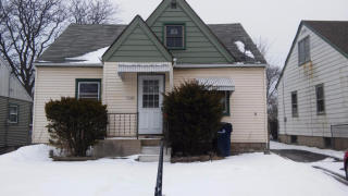 5140 42nd St, Milwaukee, WI 53209-5219