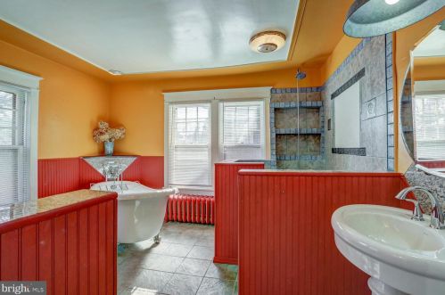 48 Cottage Ave, Lancaster PA  17602-3212 exterior