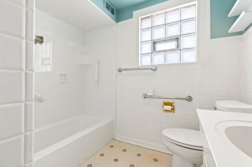 2403 95, Milwaukee WI exterior