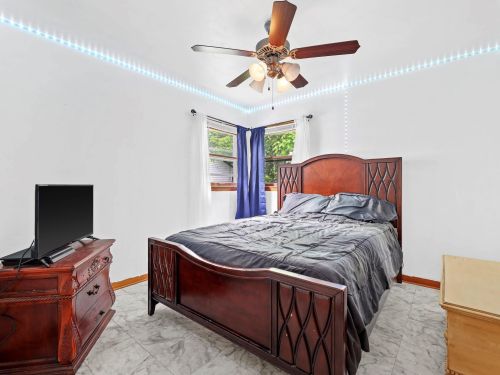 4452 75th St, Milwaukee WI 53213-3521 exterior