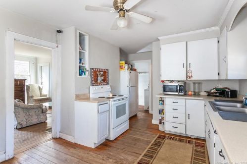 53 Main St, Deep River CT 06417-1804 exterior