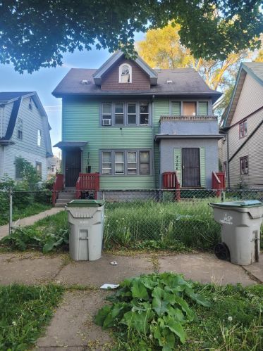 2706 40th St, Milwaukee, WI 53210-2545
