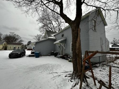 195 Isabella Ave, Meskegon, MI 49442-3568