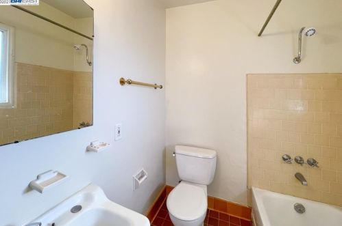 1207 University Ave, Berkeley CA 94702-1708 exterior