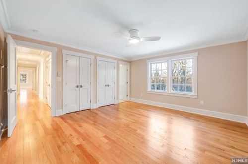 81 Trommel Dr, Mahwah NJ 07430-1533 exterior