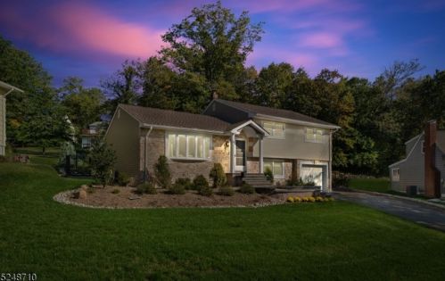 36 Aspen Rd, Town Center, NJ 07052-1230