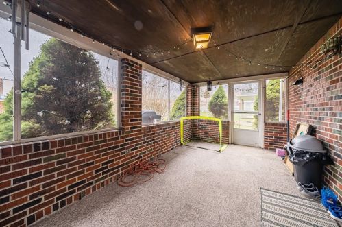 6834 Alcoma Dr, Pittsburgh PA  15235-2257 exterior