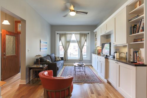 2755 Haddon Ave, Chicago, IL 60622-3438