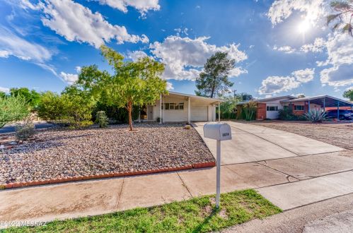 5074 13th St, Tucson, AZ 85711-4308