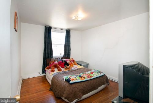 476 Randolph St, Camden NJ 08105-2721 exterior