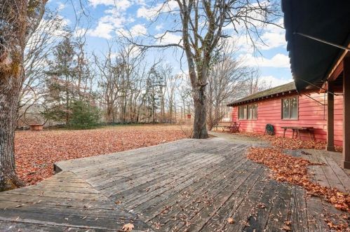 51 Lyons Plains Rd, Westport CT 06880-1305 exterior