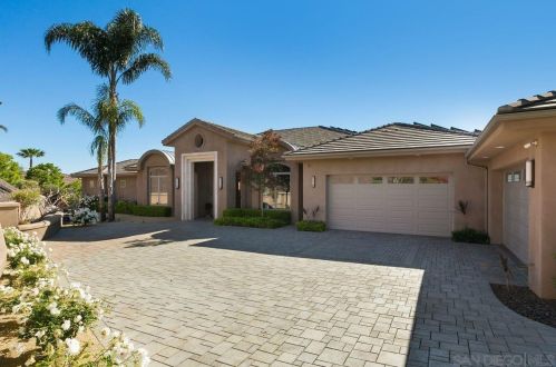 18525 Aceituno St, San Diego, CA 92128-1585