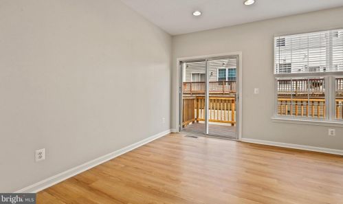 3805 Eisenhower Ave, Alexandria VA 22304-6427 exterior