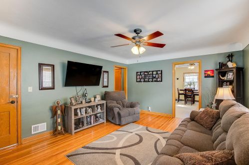 305 11 Ave, South Saint Paul MN 55075-2523 exterior