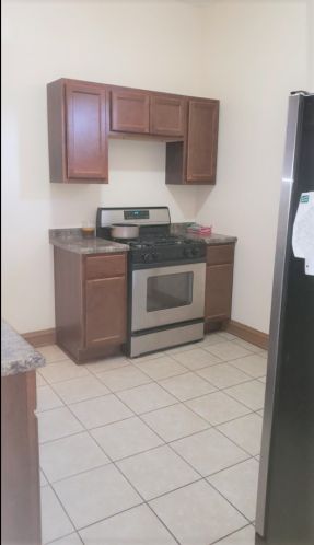 5541 Peoria St, Chicago IL 60621-2233 exterior