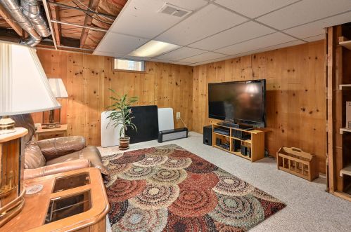 8324 Gridley Ave, Milwaukee WI 53213-3041 exterior