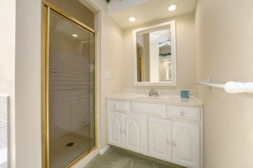 205 Golfview Dr, Plainwell MI  49080-9118 exterior