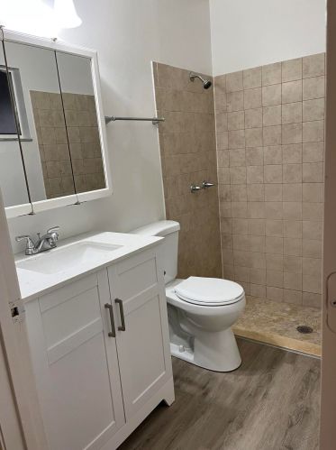 592 Whitmore Dr, Fort Pierce FL  34984-4570 exterior