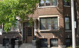 1127 Cass St, Milwaukee WI  53202-3336 exterior