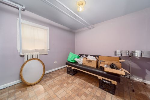 2110 4 Ave, Broadview IL 60153-3324 exterior