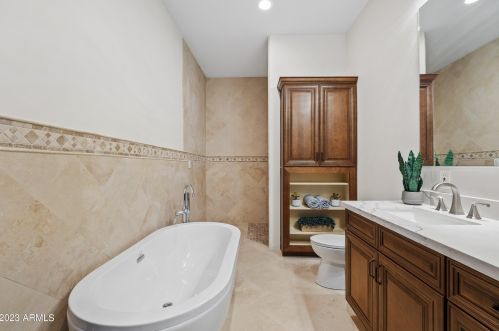 36648 27th Ave, Phoenix AZ 85086-8747 exterior