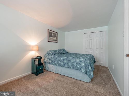 4 Orch Ct, Limerick PA 19468-2902 exterior