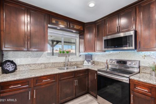 2628 46 Ave, Phoenix AZ 85031-3720 exterior