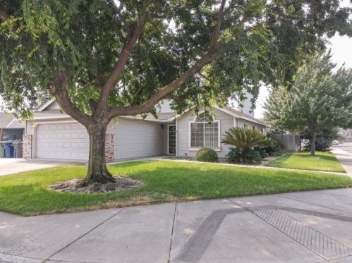 1534 Waterthrush Way, Turlock, CA 95382-8545