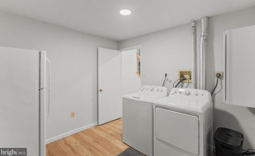 1633 Hugo Cir, Silver Spring MD 20906-5922 exterior