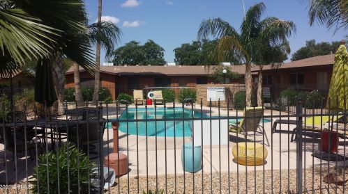 3402 32nd St, Phoenix AZ 85018-5611 exterior