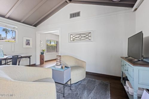 9637 Central Ave, Phoenix AZ  85020-2033 exterior