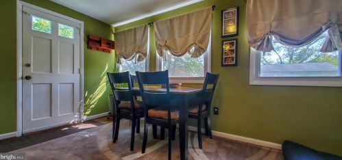 905 1st St, Rockville MD 20850-1444 exterior