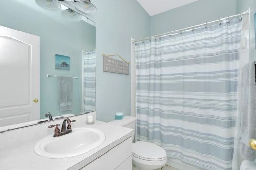 15410 Heathridge Dr, Tampa FL 33625-1638 exterior