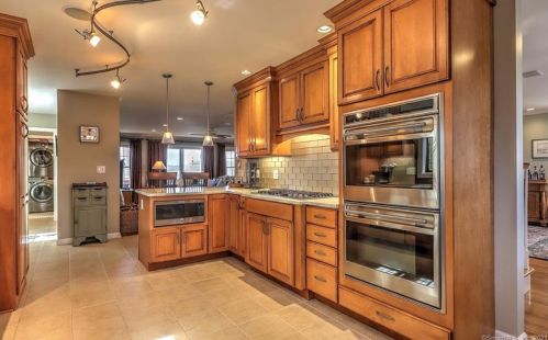 96 Cooper Ave, Milford CT exterior