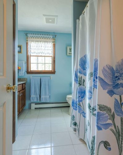 250 Candlewood Dr, Eastham MA 02642-2288 exterior