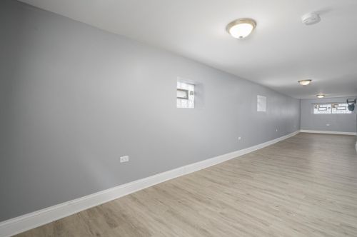 2048 70 Pl, Chicago IL 60637-4642 exterior