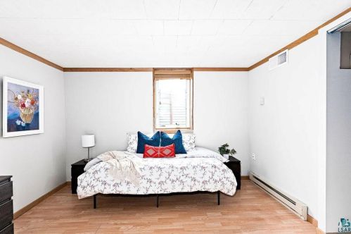 420 Sparkman Ave, Duluth MN 55803-2311 exterior